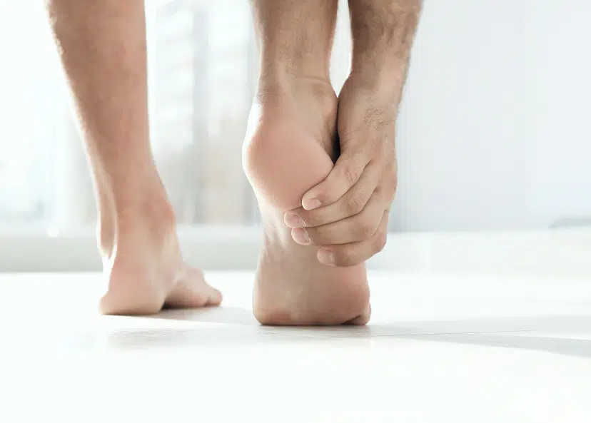 Aponévrosite plantaire ou épine calcanéenne | Dr Lévêque | Paris 12 et Paris 9