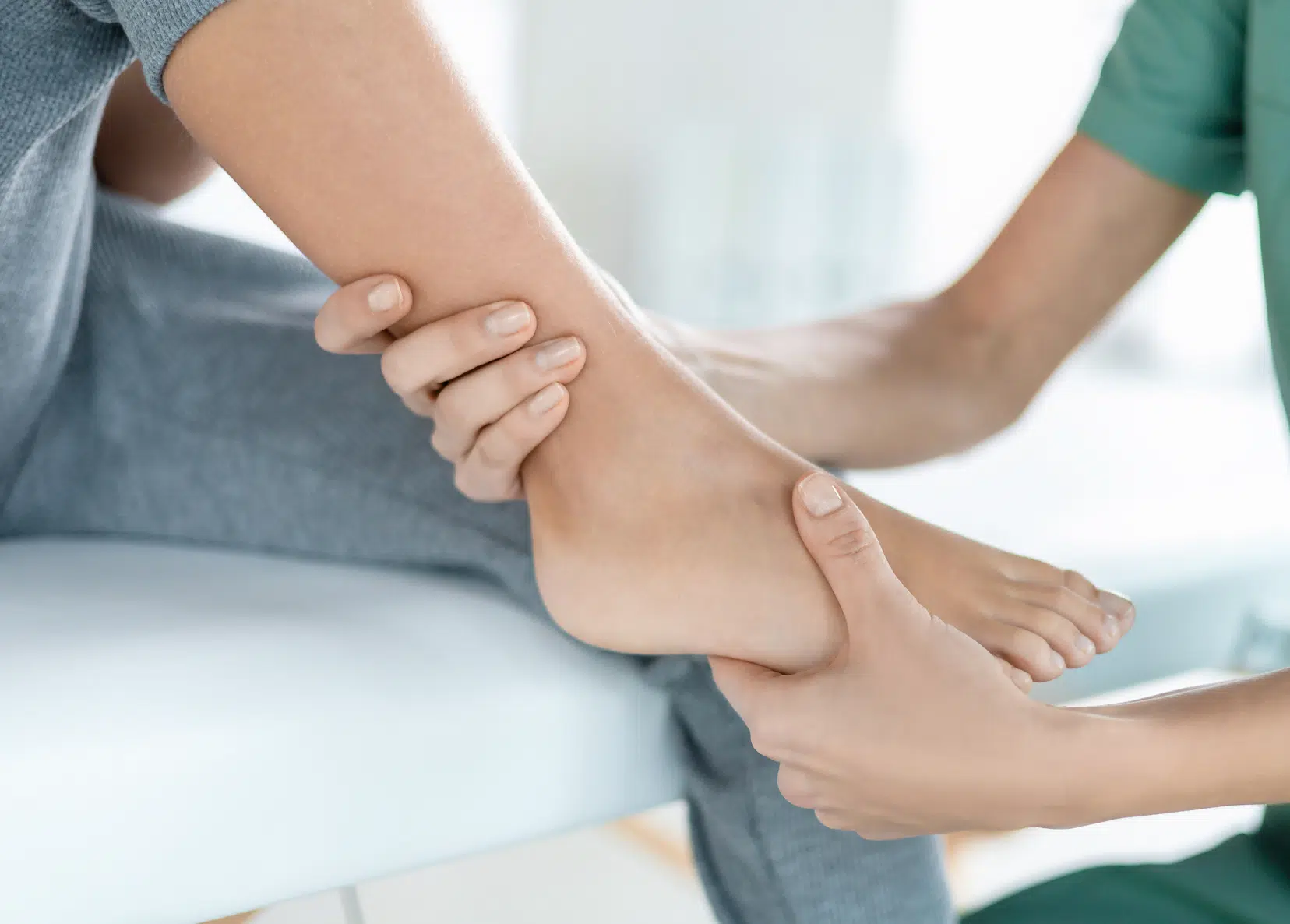 Tendinopathie des tendons fibulaires à Paris 12 et Paris 9 | Dr Robin Lévêque